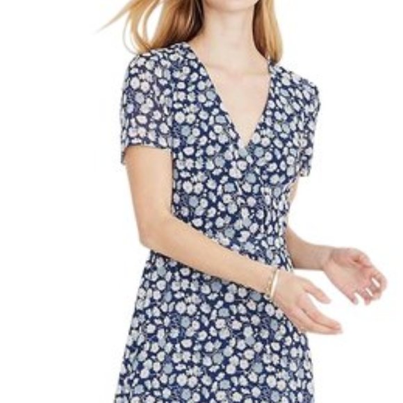 Madewell Dresses & Skirts - Madewell Wrap-Front Midi Dress in French Floral